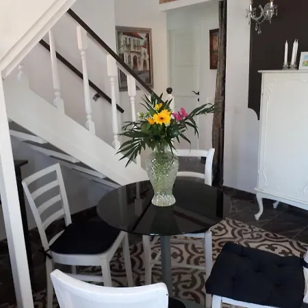 Piac Vendeghaz Guest house