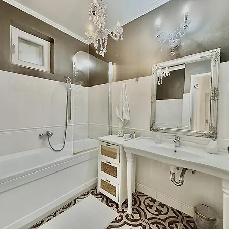 Piac Vendeghaz 3* Kaptalantoti